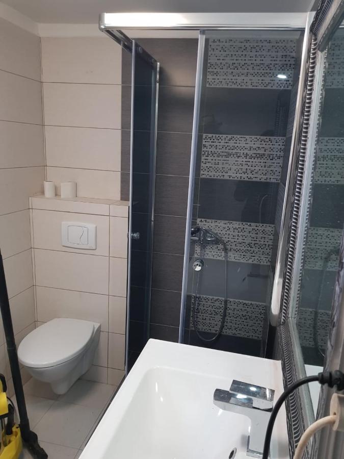 Horska Chata V Srdci Kremnickych Hor Banska Bystrica Exterior photo