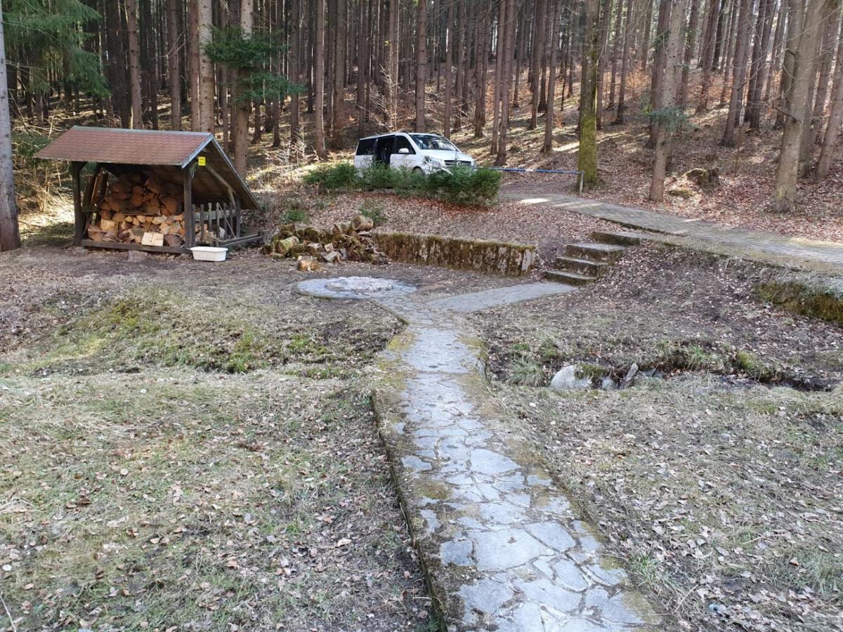 Horska Chata V Srdci Kremnickych Hor Banska Bystrica Exterior photo
