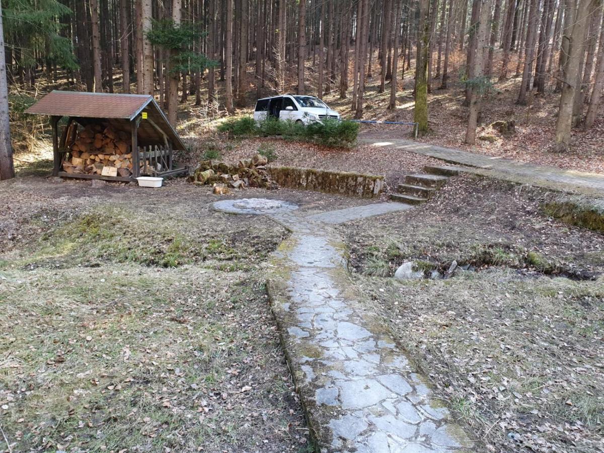 Horska Chata V Srdci Kremnickych Hor Villa Banska Bystrica Exterior photo